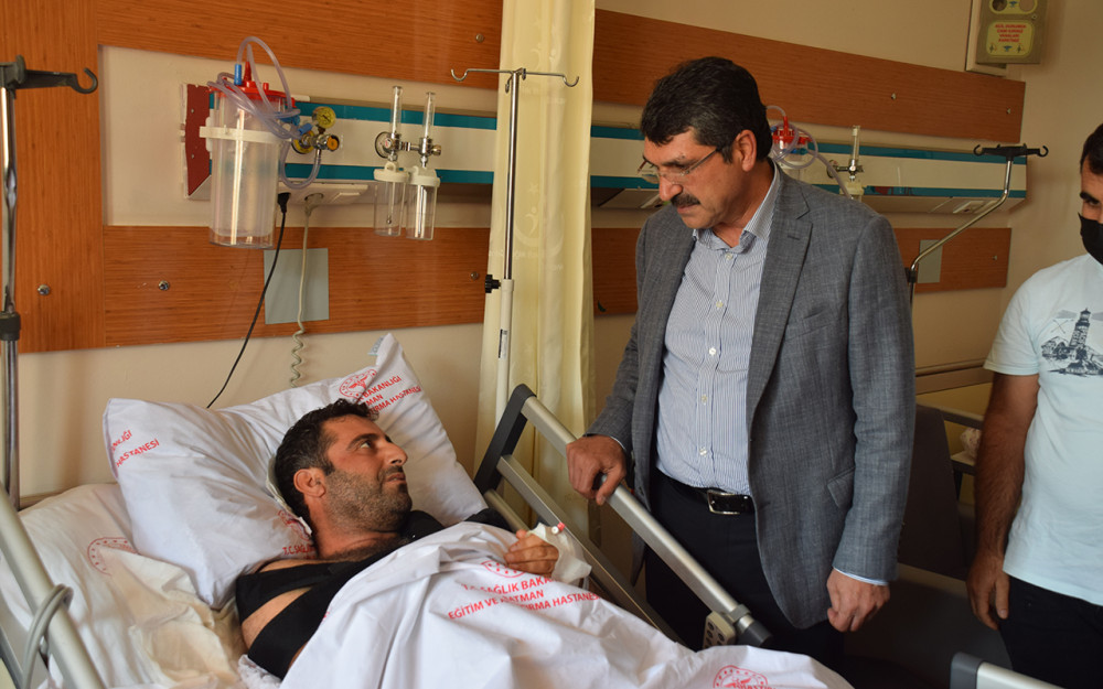 Milletvekili Ferhat Nasıroğlu'ndan hastalara ziyaret