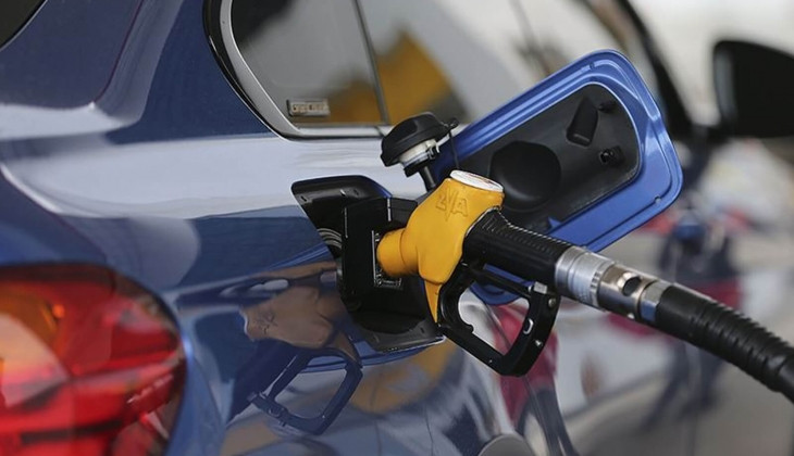 Petrol fiyatları arttı akaryakıta zam yolda