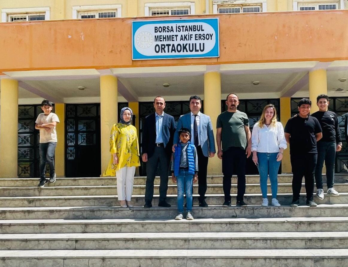 Polat, Borsa İstanbul Mehmet Akif Ersoy İlk ve Ortaokulunu ziyaret etti